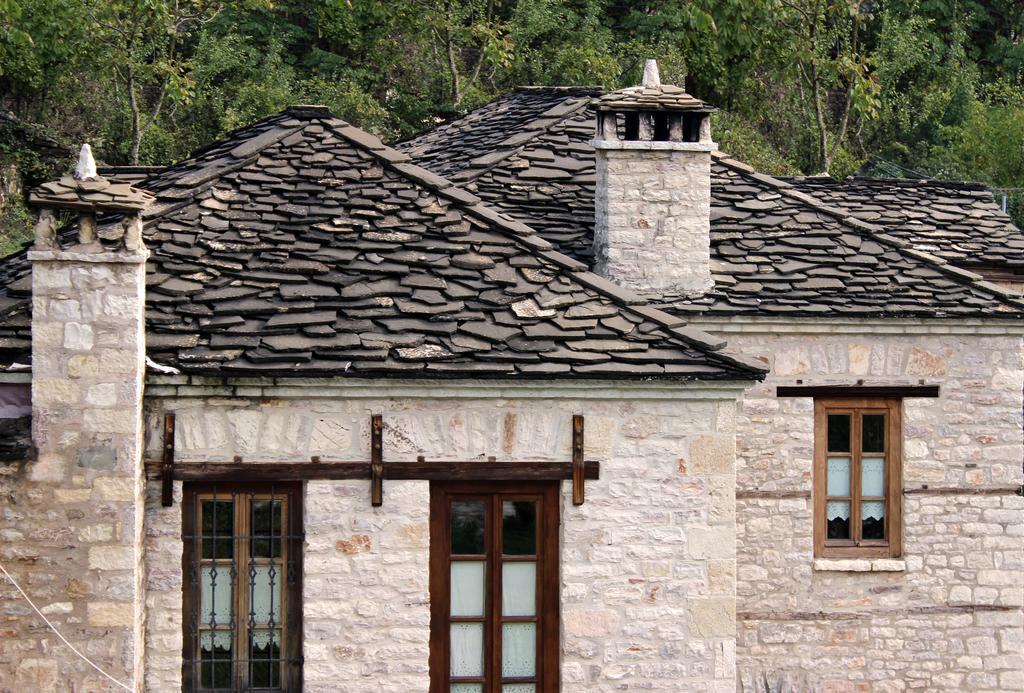 Old Inn Gorianadhes Экстерьер фото